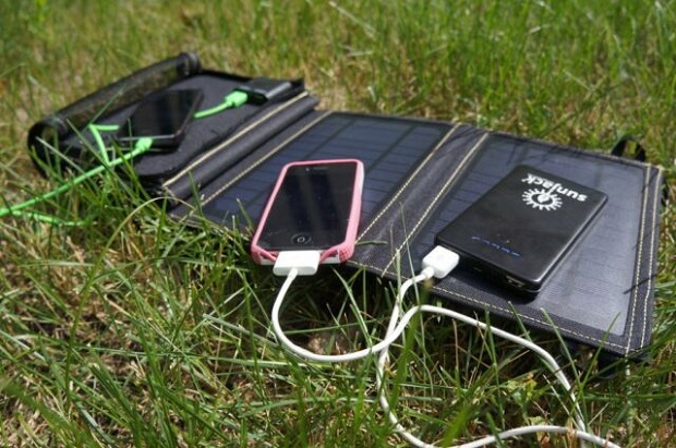 Gadgets-solar-charger