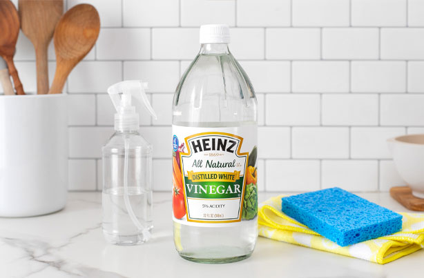 White-Vinegar-For-Cleaning