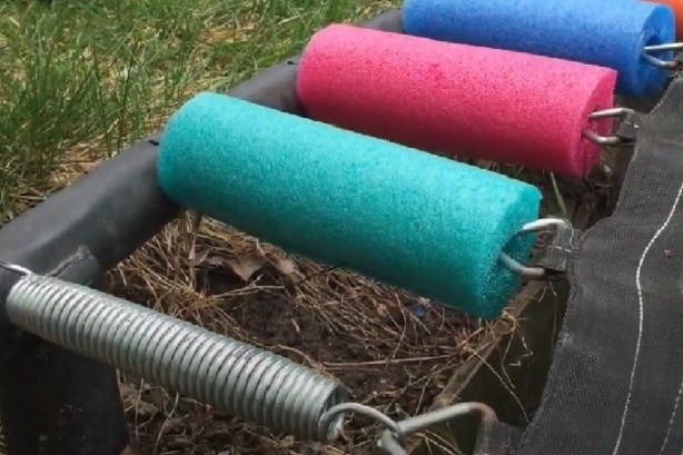 Foam covers on trampoline springs